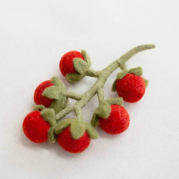Cherry Tomato Vine Wool Dog & Cat Toy