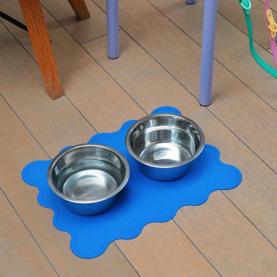 The Fritz Dog Bowl Mat