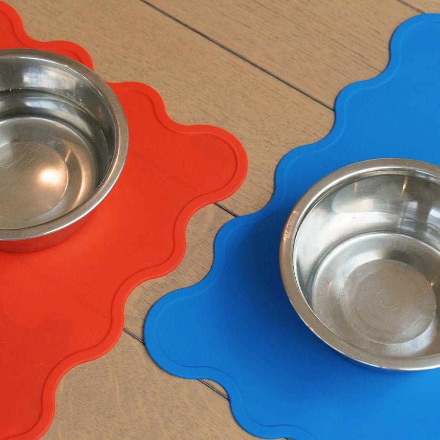 The Fritz Dog Bowl Mat